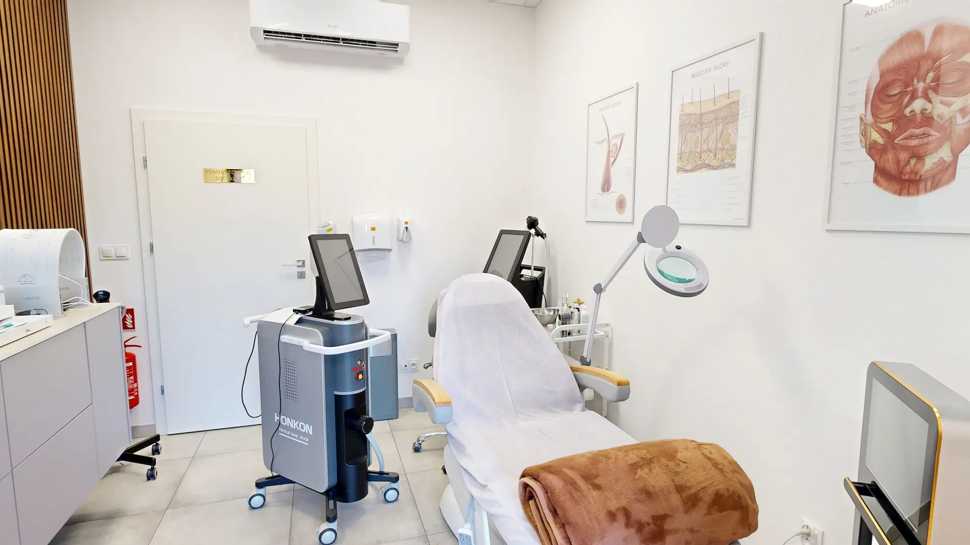 Wnętrze gabinetu Odnovva Beauty Lab & Laser w Ostrowie Wielkopolskim